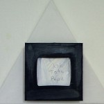 Tata, Papa, Hommage - Zum Gedenken. Assemblage auf Dreieck, 30 x 30 x 30 cm, 2014
